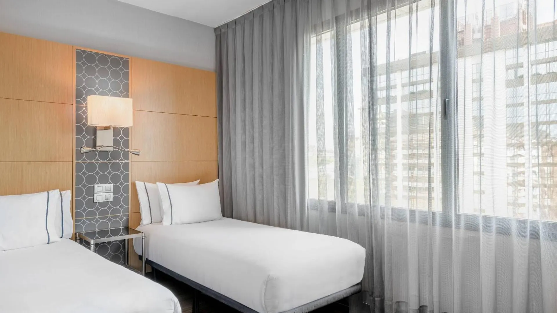 Ac Hotel Victoria Suites By Marriott