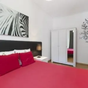 Apartamento La Meva Llar Poeta-cabanyes,-81, Barcelona