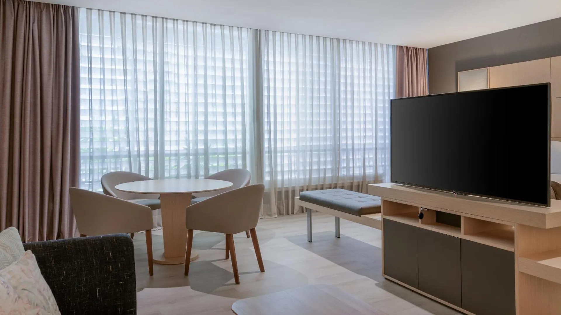 Ac Hotel Victoria Suites By Marriott Барселона