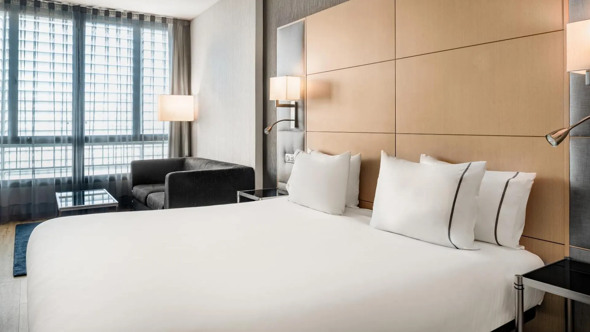 Ac Hotel Victoria Suites By Marriott Барселона