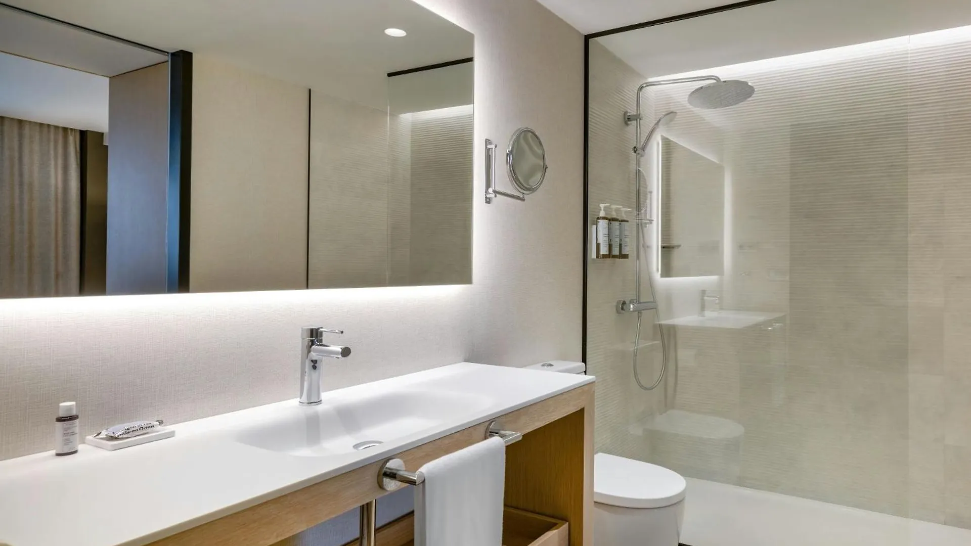 ****  Ac Hotel Victoria Suites By Marriott Барселона Испания