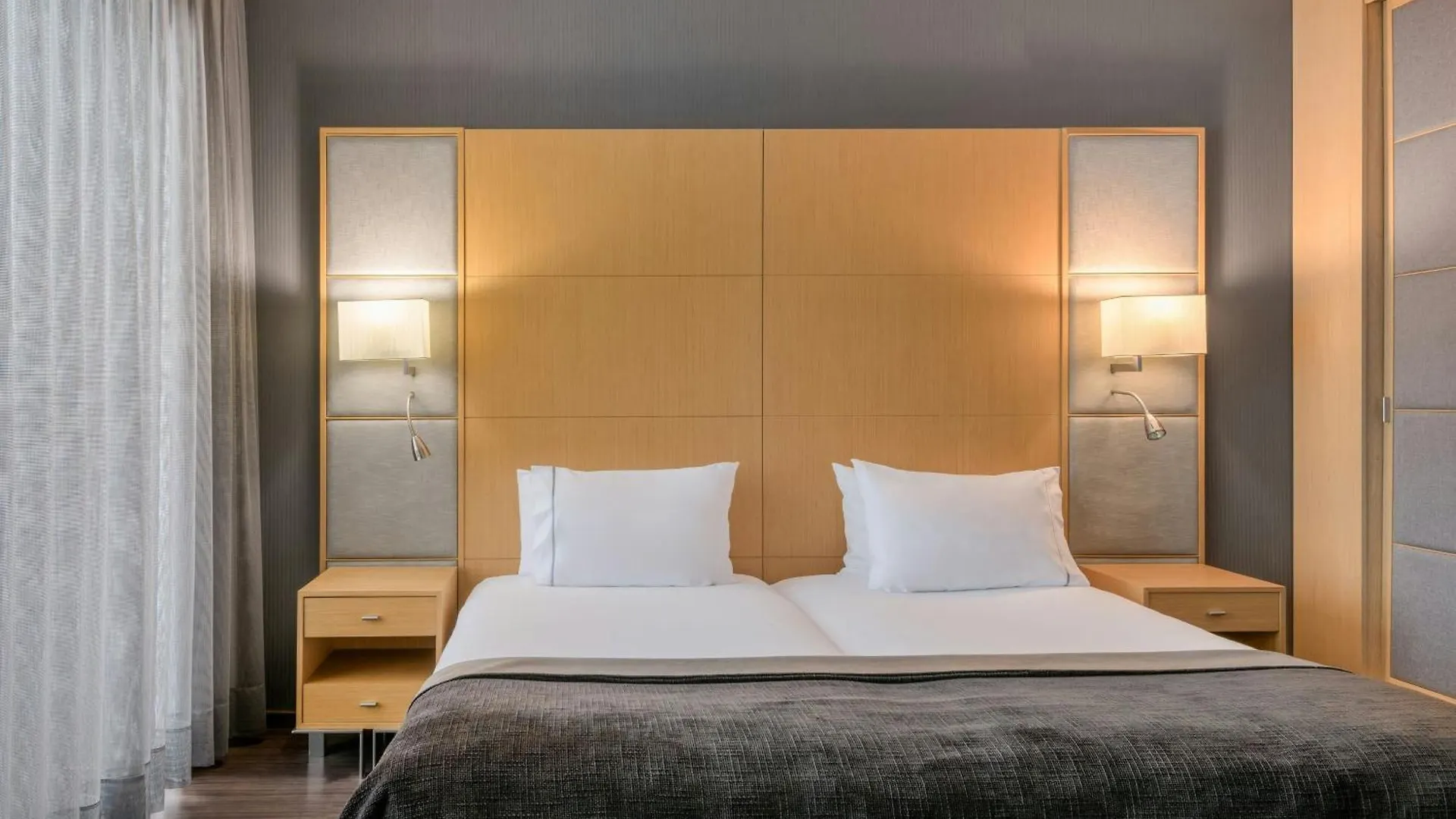 Ac Hotel Victoria Suites By Marriott Барселона