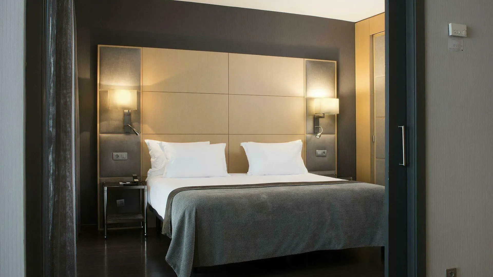 Ac Hotel Victoria Suites By Marriott Барселона